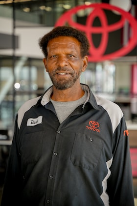 Staff member David Mckenzie from ID_87227e1a1399