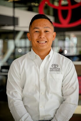 Staff member Gerald Pimentel from ID_87227e1a1399