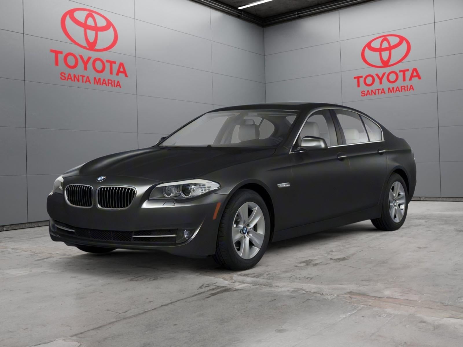 2013 BMW 5 Series 528i xDrive Sedan's photo