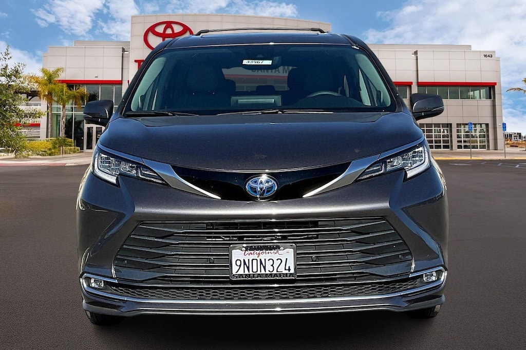 Used 2024 Toyota Sienna Limited 7 Passenger Van Passenger Van
