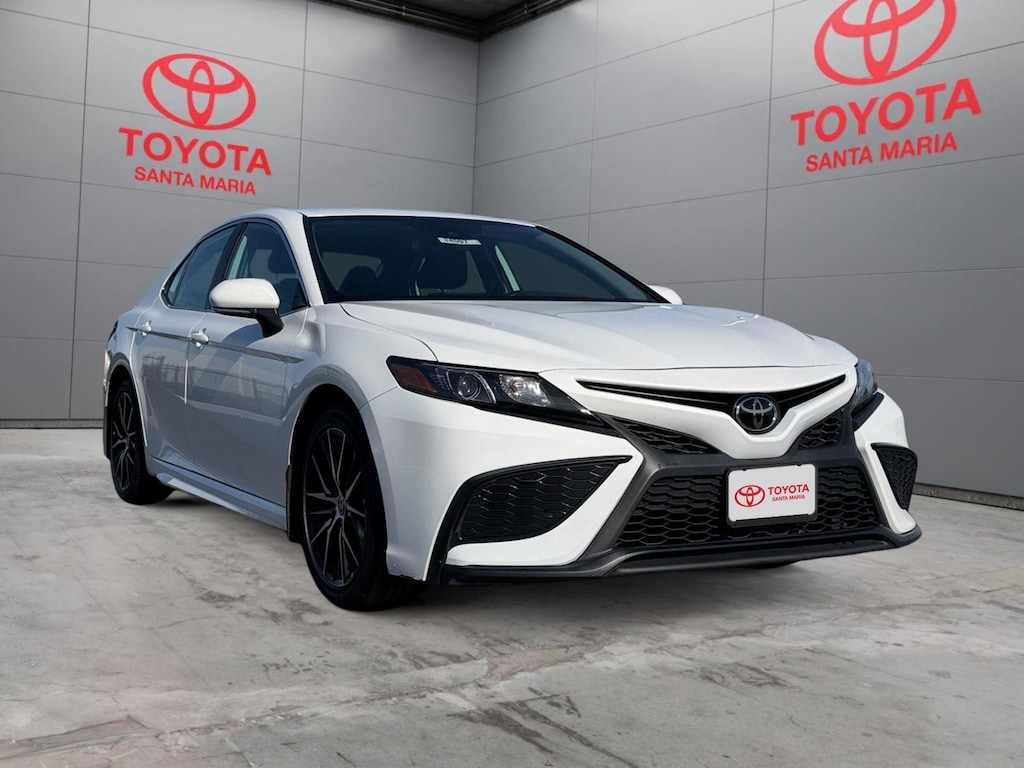 Used 2024 Toyota Camry SE Sedan