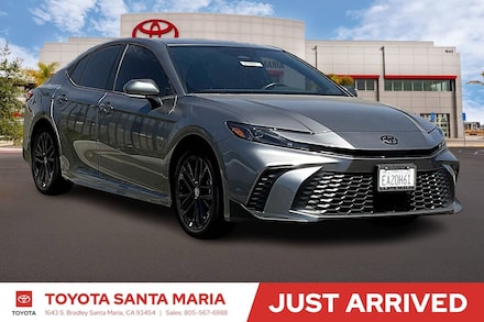 2025 Toyota Camry SE Sedan