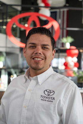 Staff member Johnny Ayvar from ID_87227e1a1399