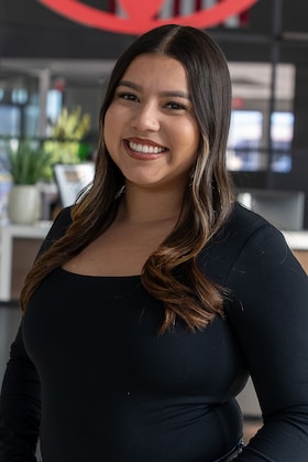 Staff member Jael Teniente from ID_ca324d691ae5