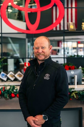 Staff member Sean Humes from ID_389cf0c385f2