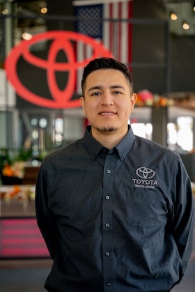 Staff member Gabriel Gonzalez from ID_389cf0c385f2