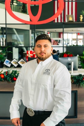 Staff member Andrew Martinez from ID_87227e1a1399