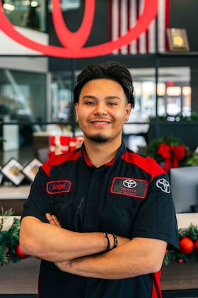 Staff member Angel Guzman from ID_389cf0c385f2