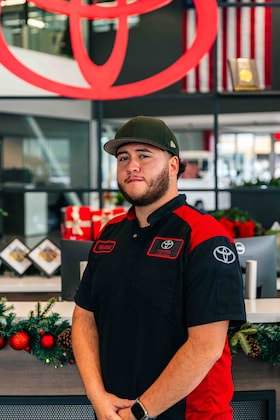 Staff member Giovanni Rico from ID_87227e1a1399