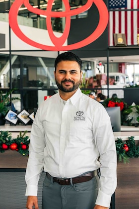 Staff member Pervaiz Ahmad from ID_87227e1a1399