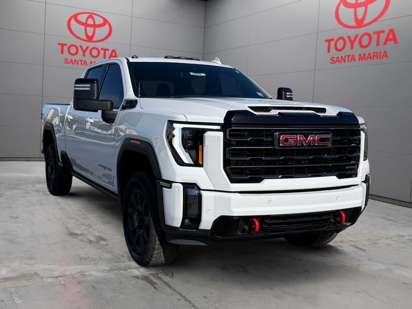 2024 GMC Sierra 4WD Crew Cab Standard Box AT4's photo