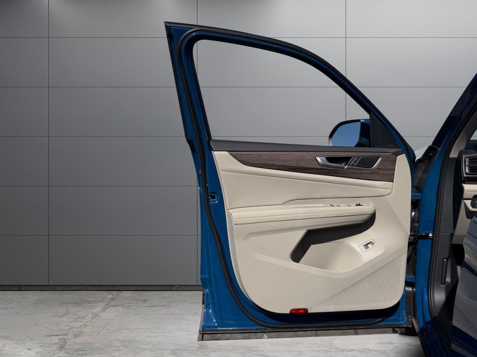 2025 Volkswagen Atlas SEL - Photo 15