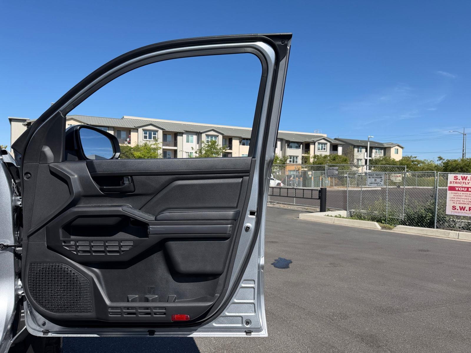 2026 Toyota Tacoma SR5 - Photo 14