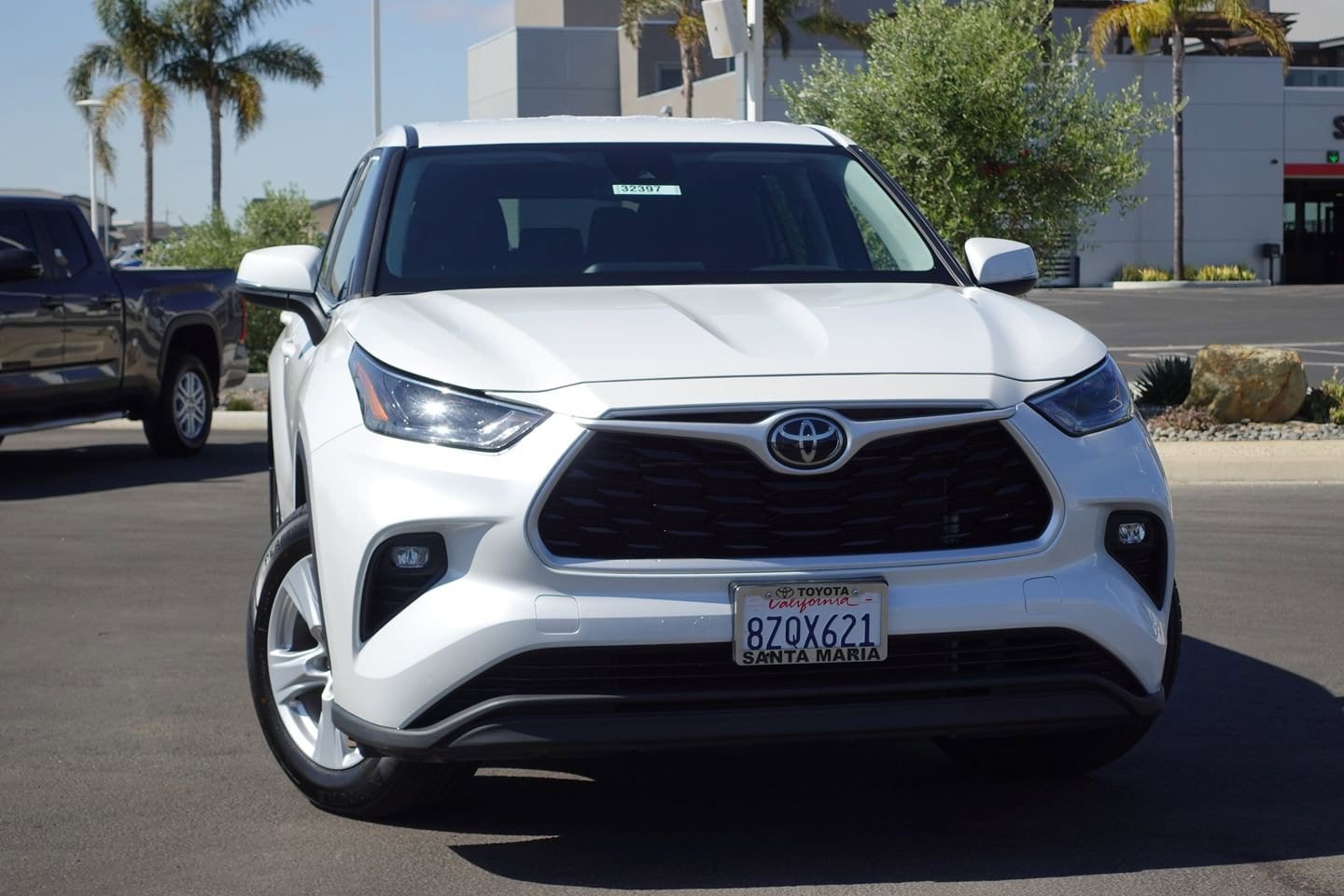 Certified 2022 Toyota Highlander LE with VIN 5TDZZRAH3NS102533 for sale in Santa Maria, CA