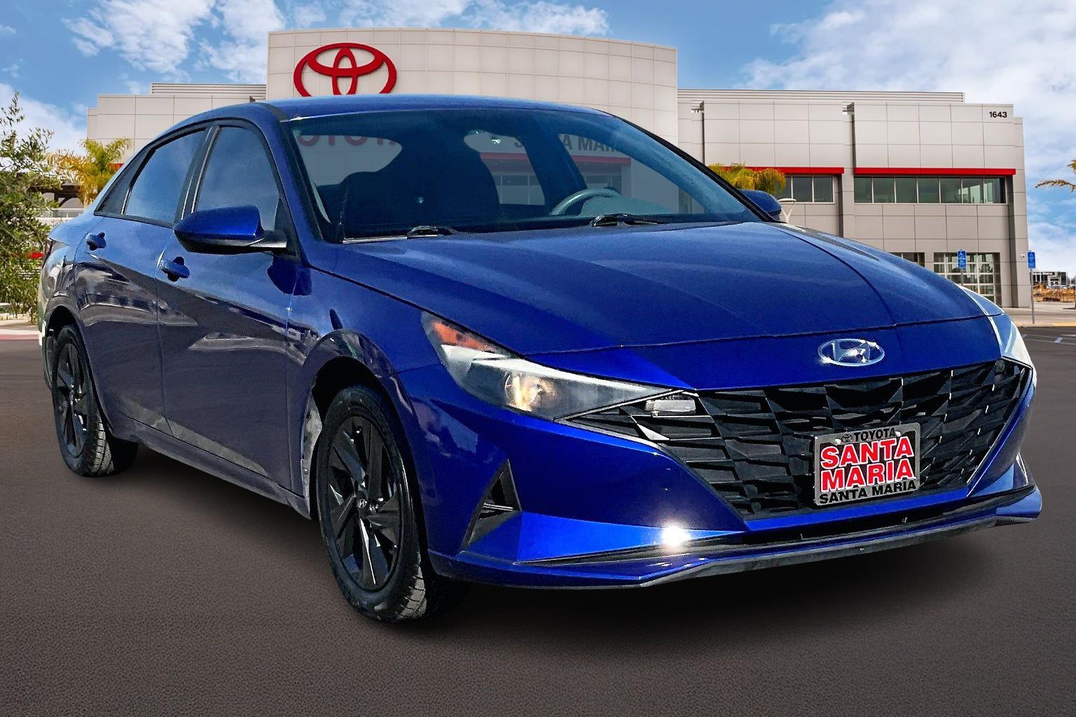2023 Hyundai Elantra Blue's photo