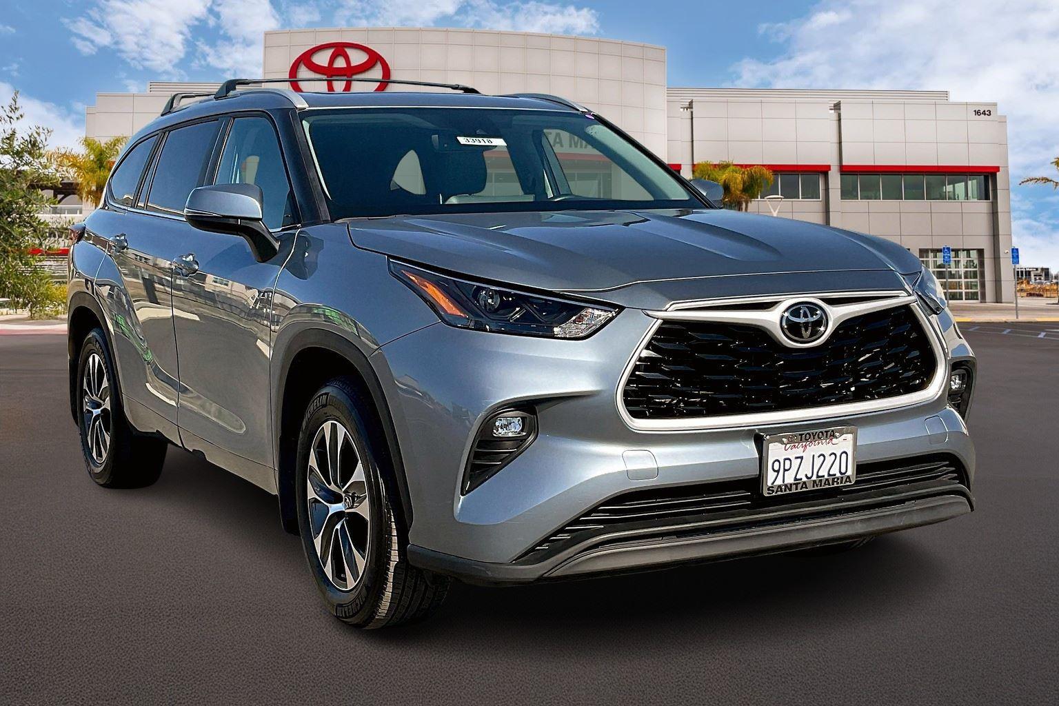 2024 Toyota Highlander XLE's photo