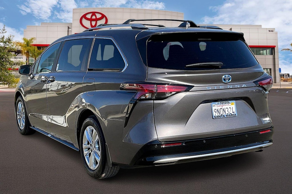 Used 2024 Toyota Sienna Limited 7 Passenger Van Passenger Van