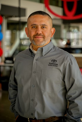 Staff member Efrain Zepeda from ID_1b59ba745b3c