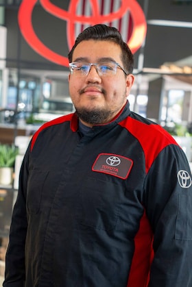 Staff member Julian Silva from ID_389cf0c385f2