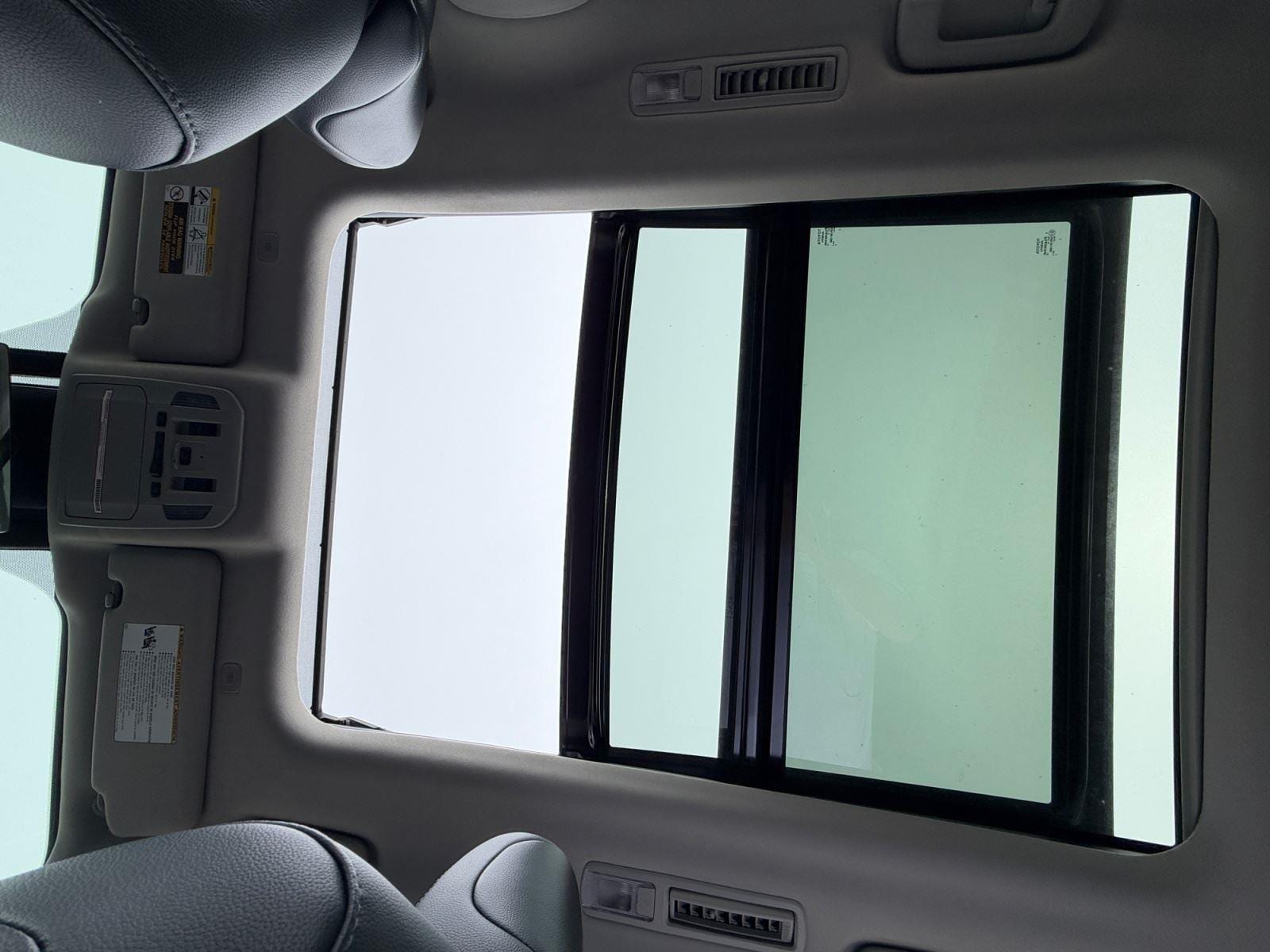 2024 Toyota Highlander Platinum - Photo 14
