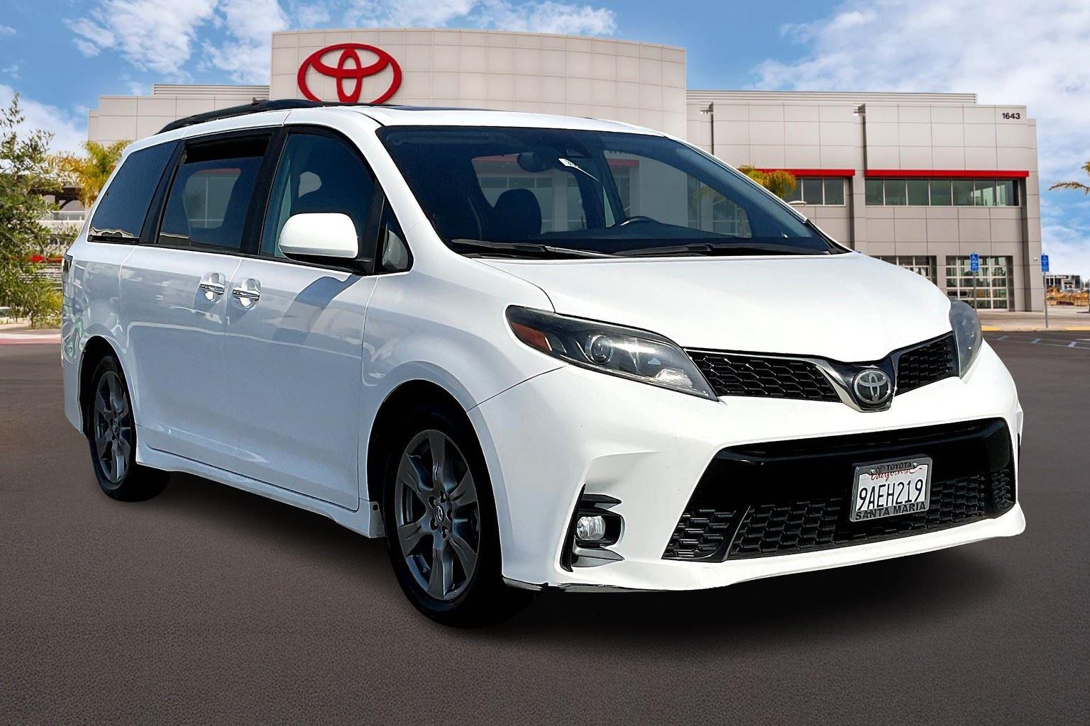 2018 Toyota Sienna Van Passenger Van 