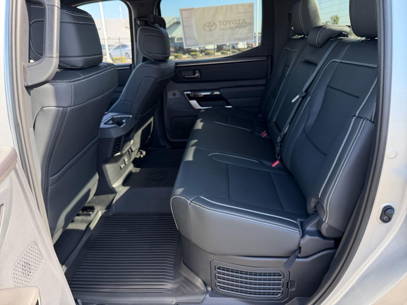 2026 Toyota Tundra Limited - Photo 15