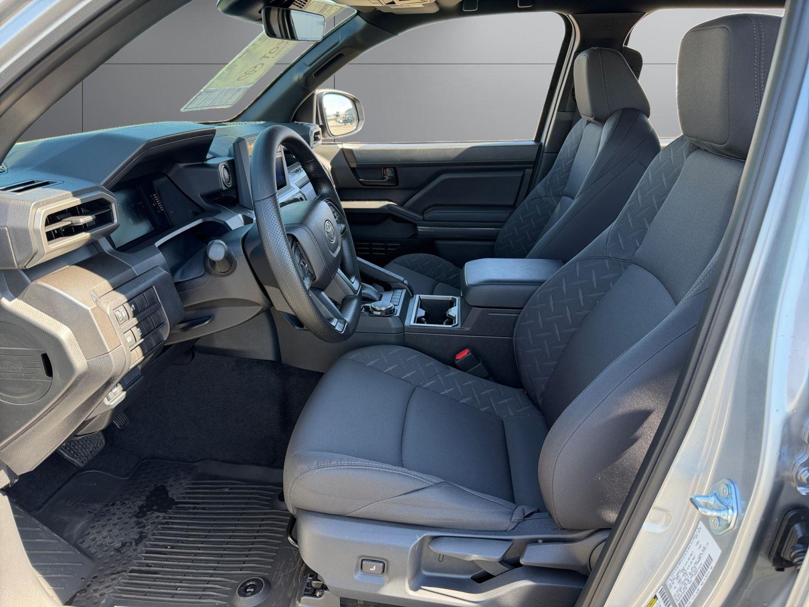 2026 Toyota Tacoma SR5 - Photo 15