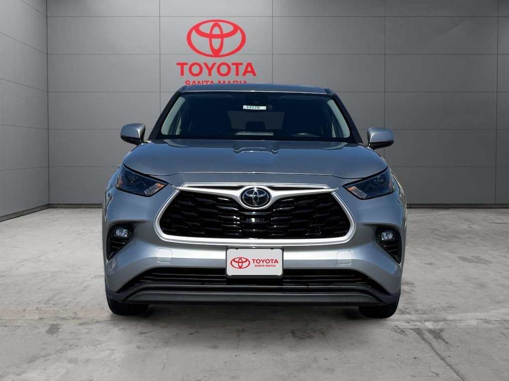 Used 2024 Toyota Highlander LE SUV