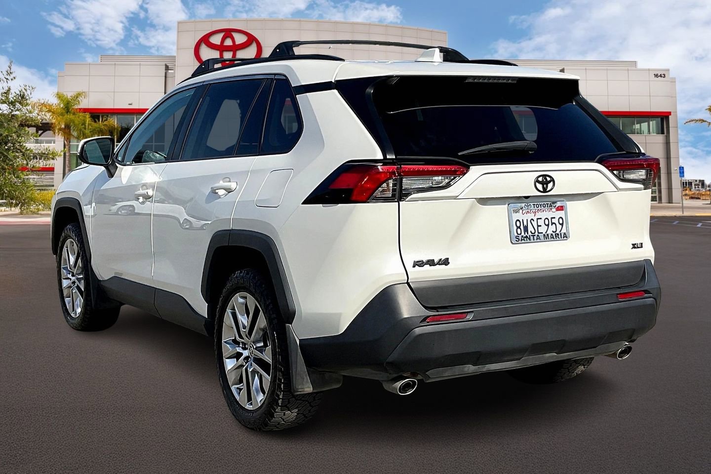 Used 2021 Toyota RAV4 XLE Premium with VIN 2T3C1RFV3MW149487 for sale in Northfield, Minnesota