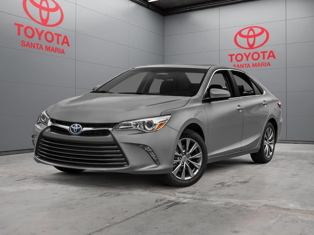 Used 2015 Toyota Camry Hybrid LE Sedan
