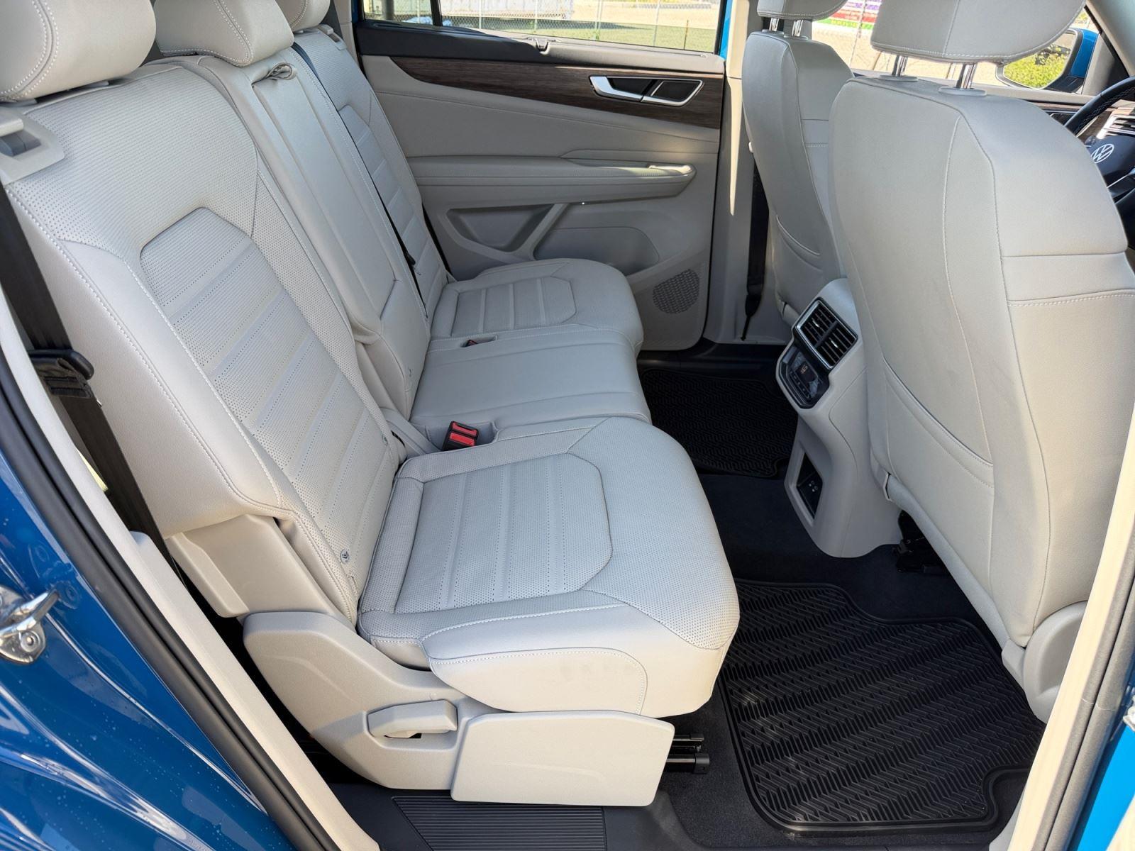 2025 Volkswagen Atlas SEL - Photo 19