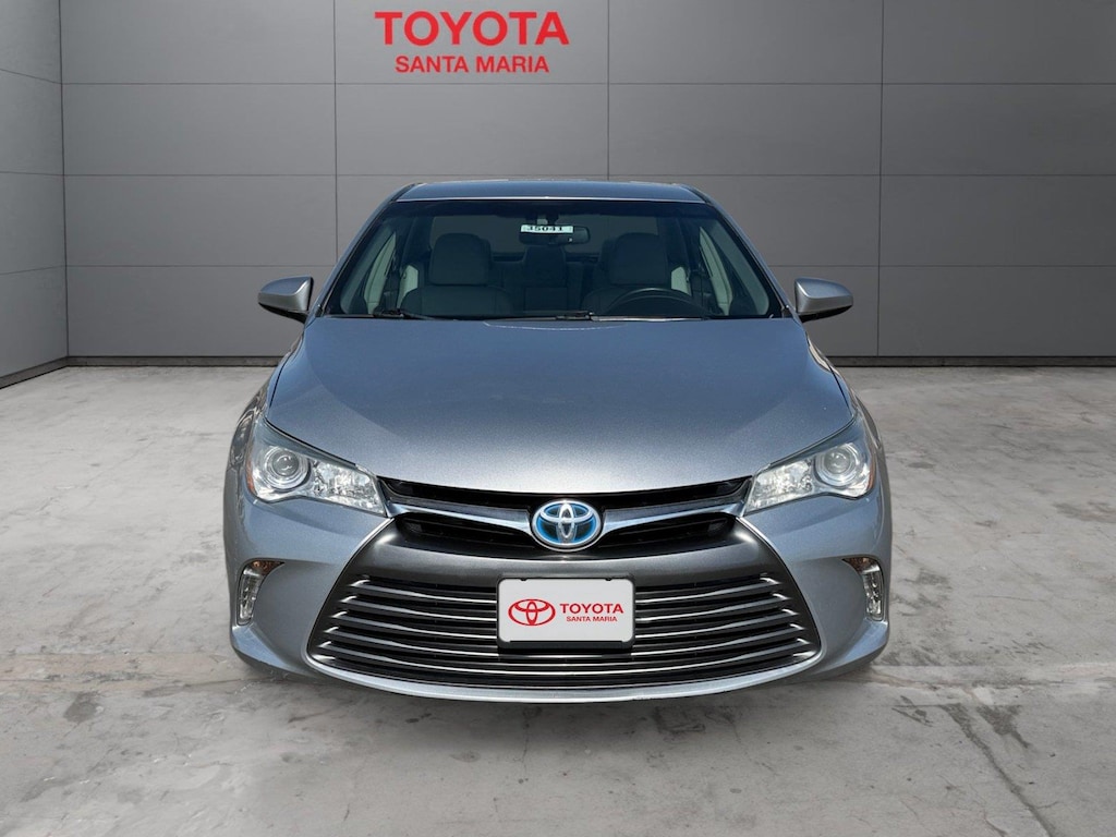 Used 2015 Toyota Camry Hybrid LE Sedan