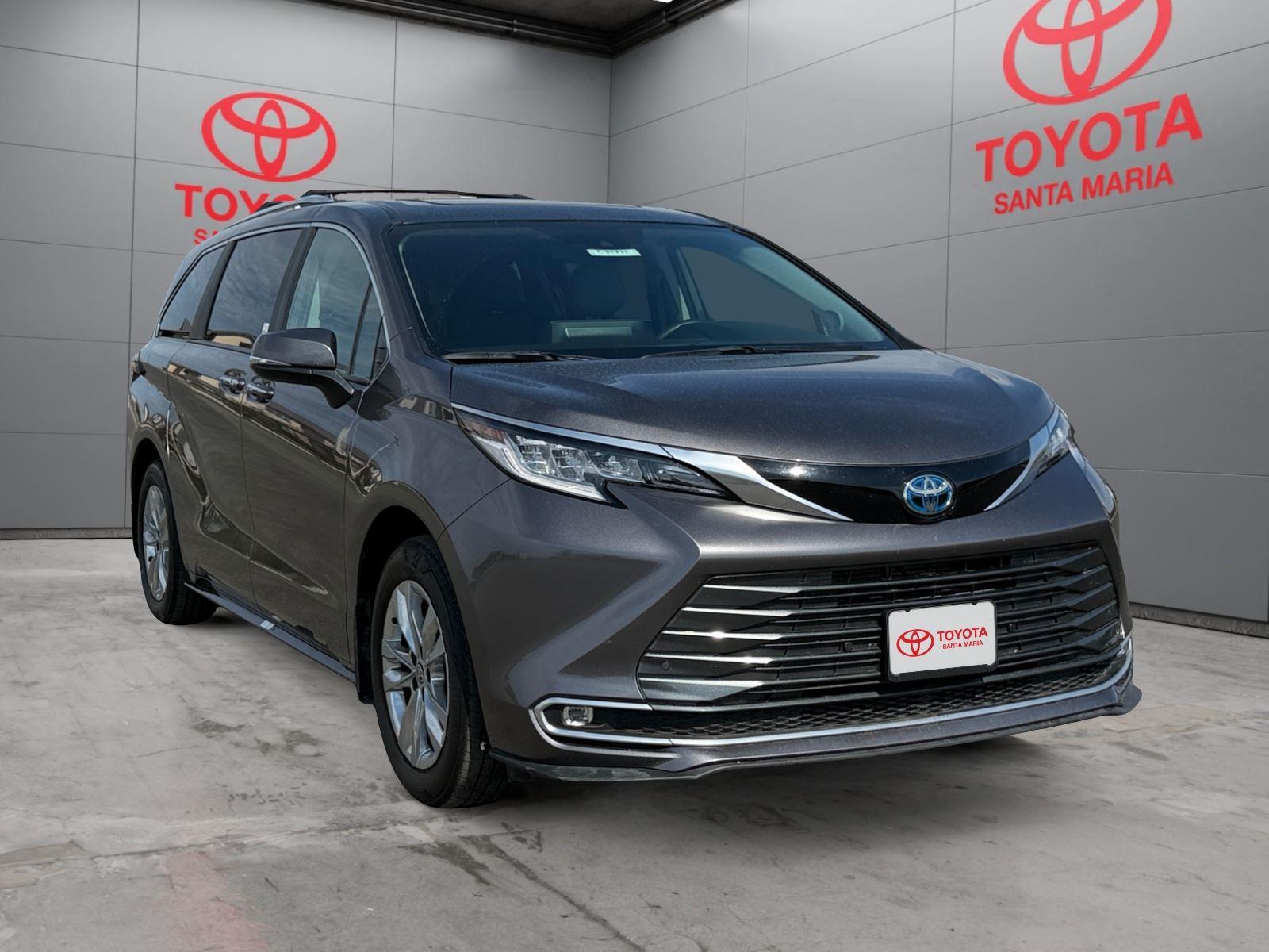2024 Toyota Sienna Van Passenger Van 