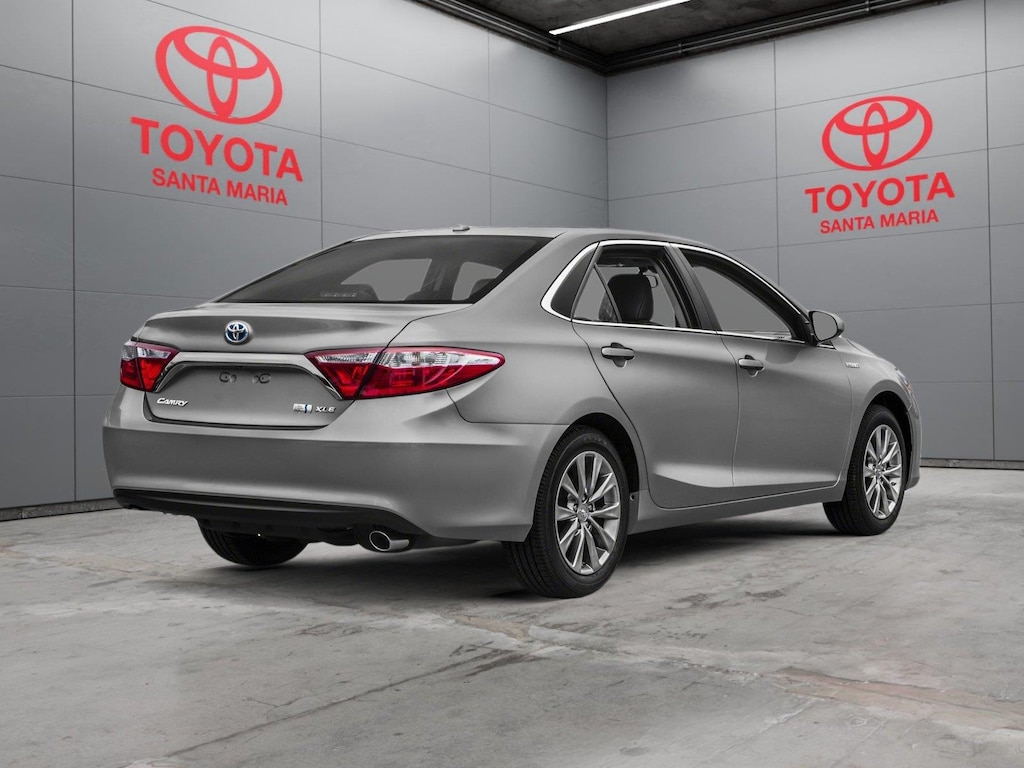 Used 2015 Toyota Camry Hybrid LE Sedan