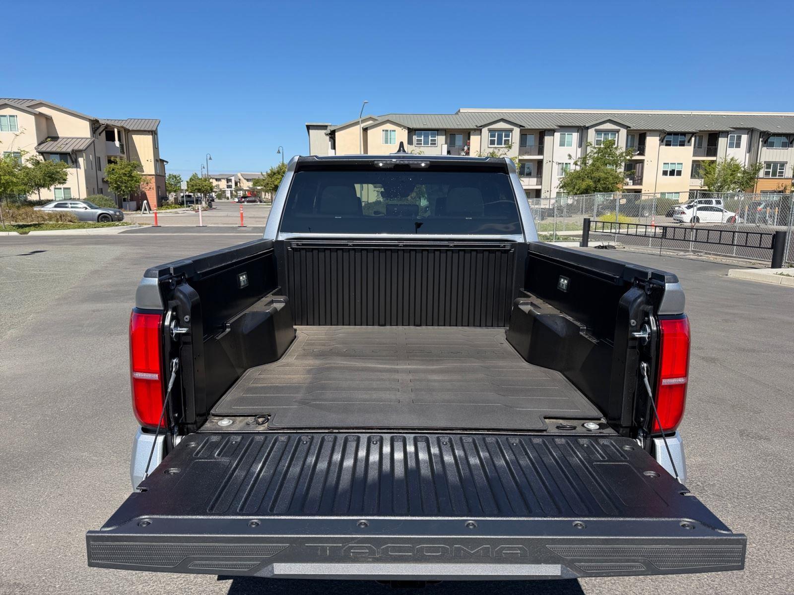 2026 Toyota Tacoma SR5 - Photo 22