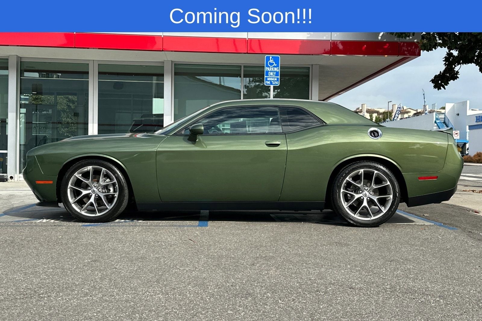 2022 Dodge Challenger GT photo 6