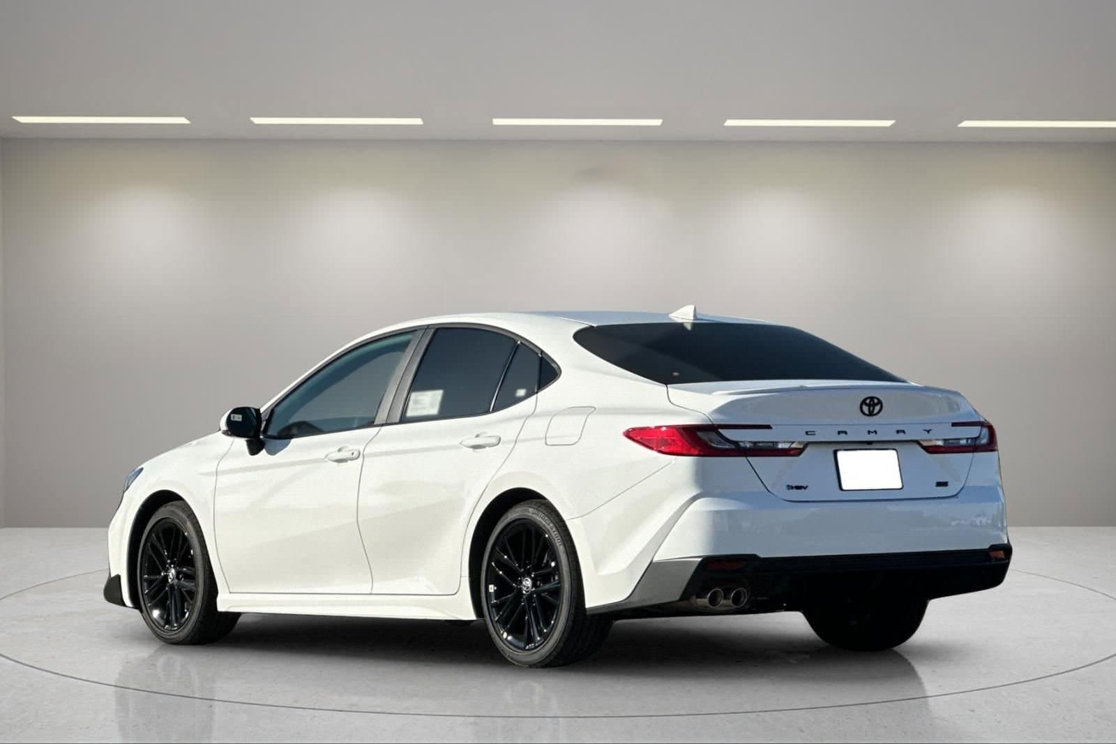 2026 Toyota Camry SE photo 5