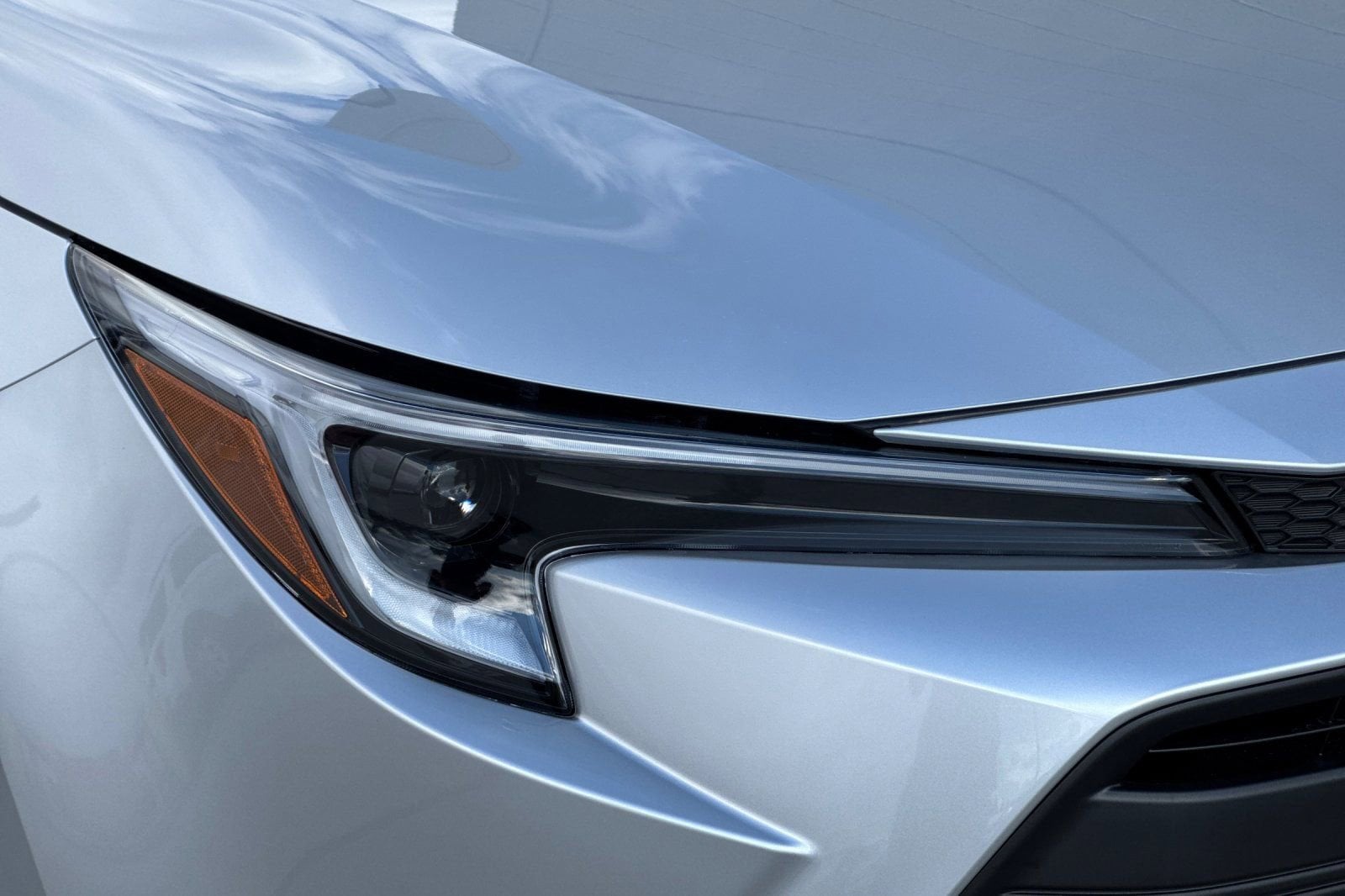 2026 Toyota Corolla LE - Photo 29
