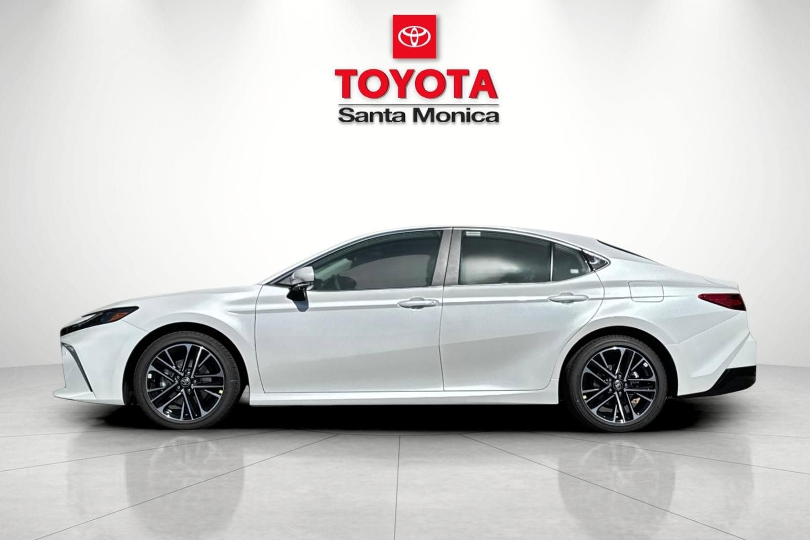 2026 Toyota Camry XLE photo 3