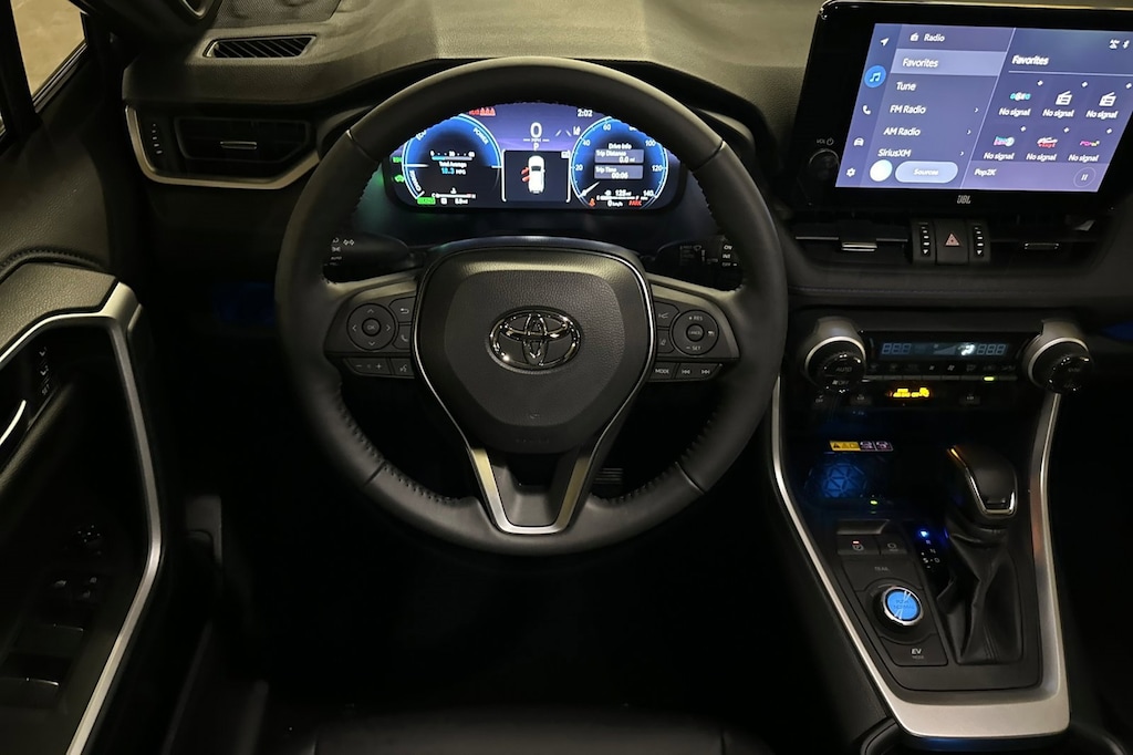 2025 Toyota RAV4 Hybrid XSE photo 16