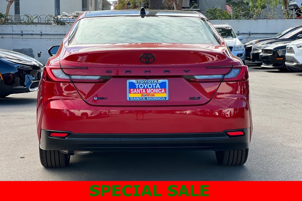 2025 Toyota Camry XLE photo 3