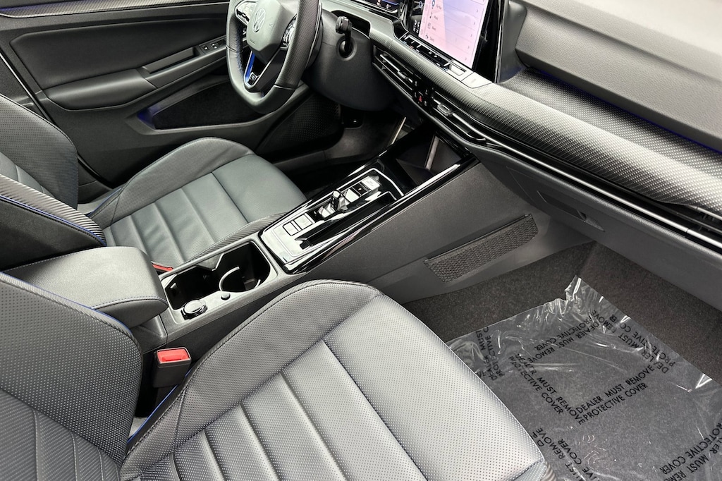 2024 Volkswagen Golf R photo 15
