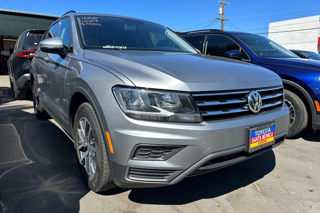 2021 Volkswagen Tiguan S photo 2
