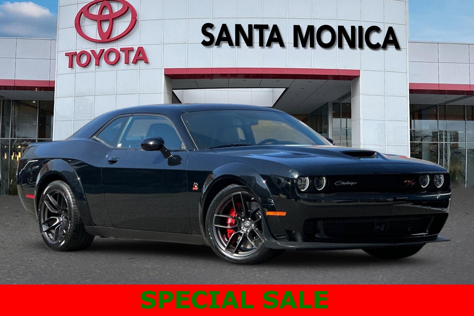 2022 Dodge Challenger R/T's photo