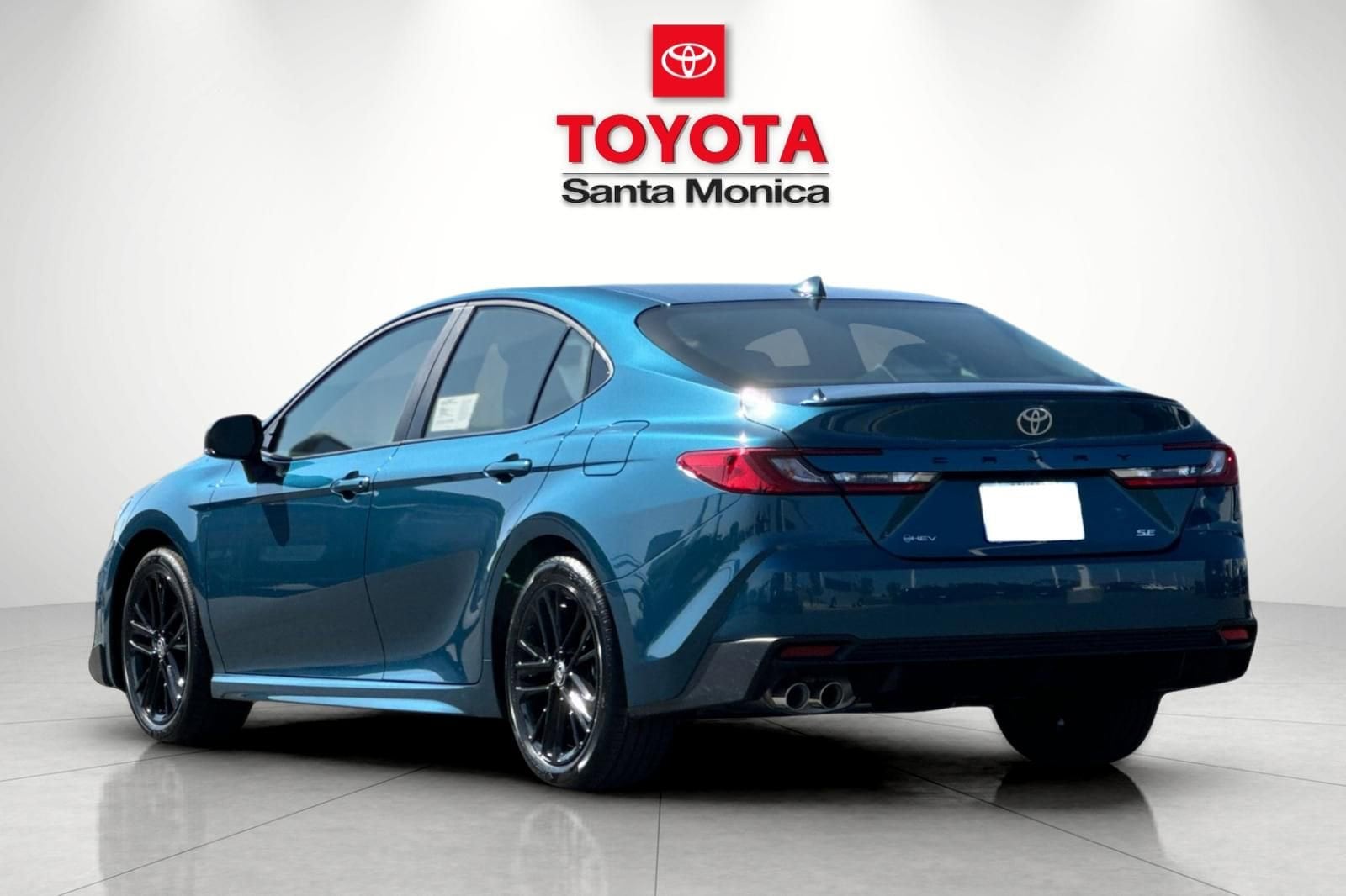 2026 Toyota Camry SE photo 4