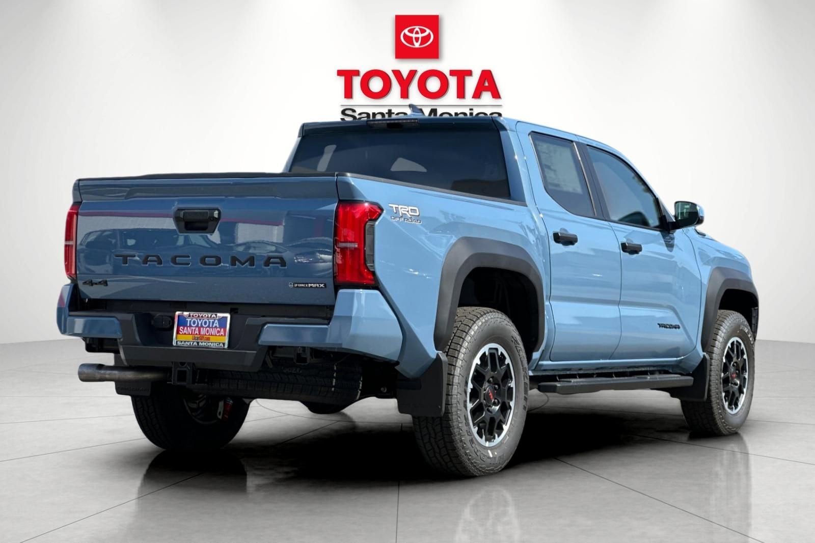 2026 Toyota Tacoma i-FORCE MAX TRD Off-Road photo 2