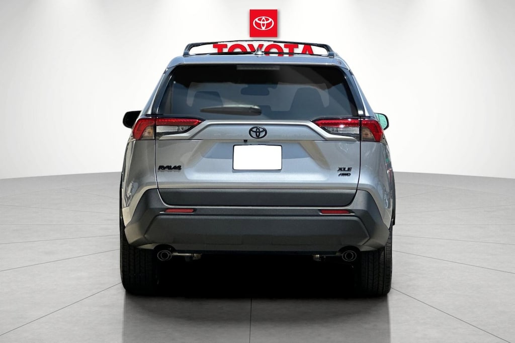 2025 Toyota RAV4 XLE Premium photo 4