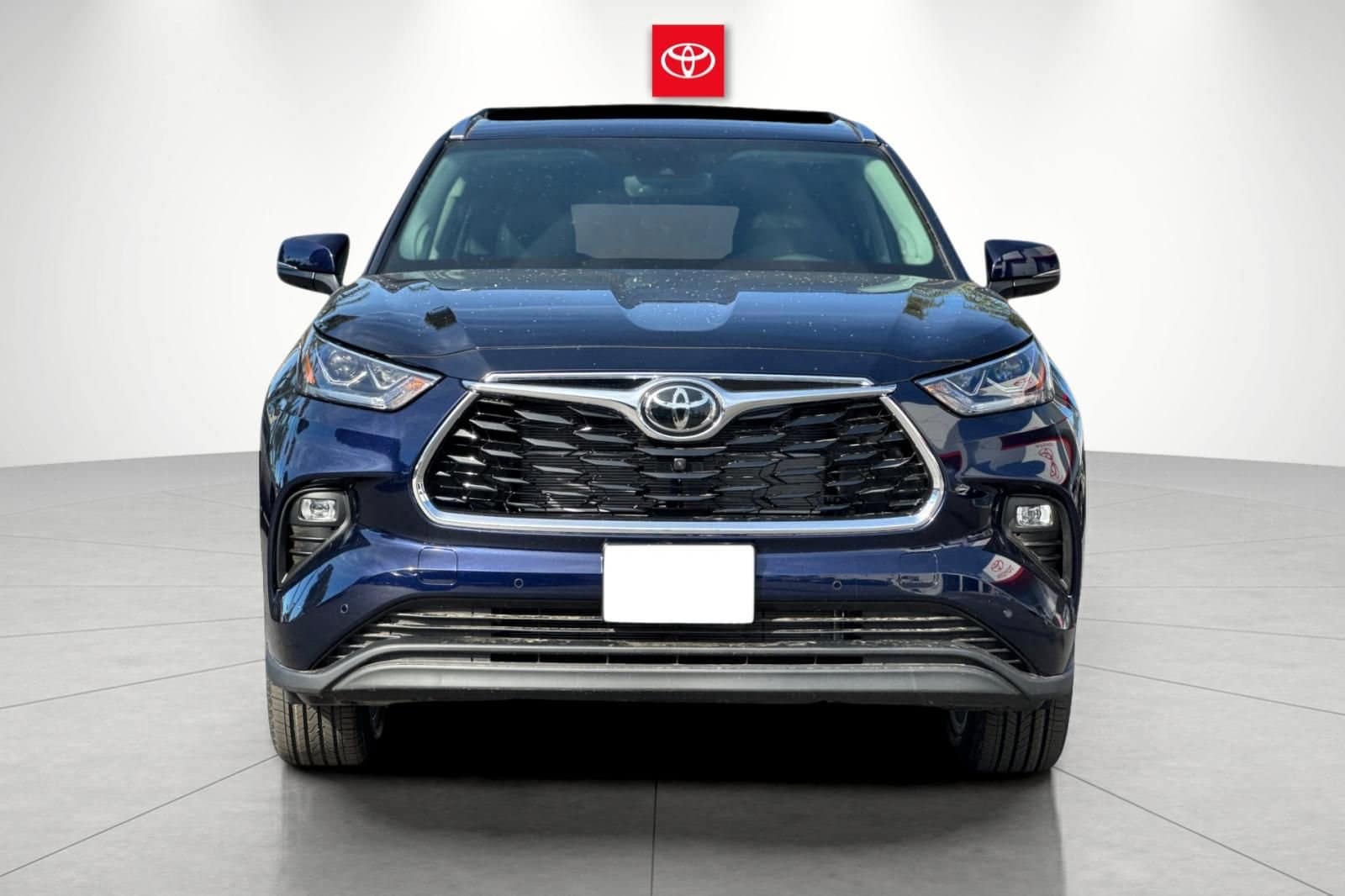 2026 Toyota Highlander Hybrid Limited photo 6