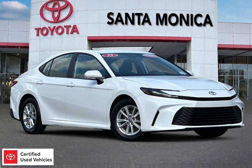 Certified 2025 Toyota Camry SE Sedan