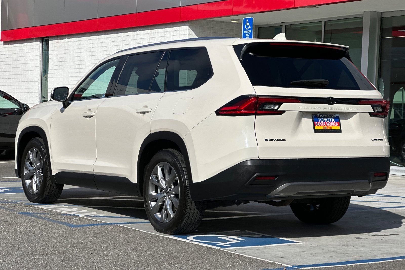 2024 Toyota Grand Highlander Hybrid Limited photo 4